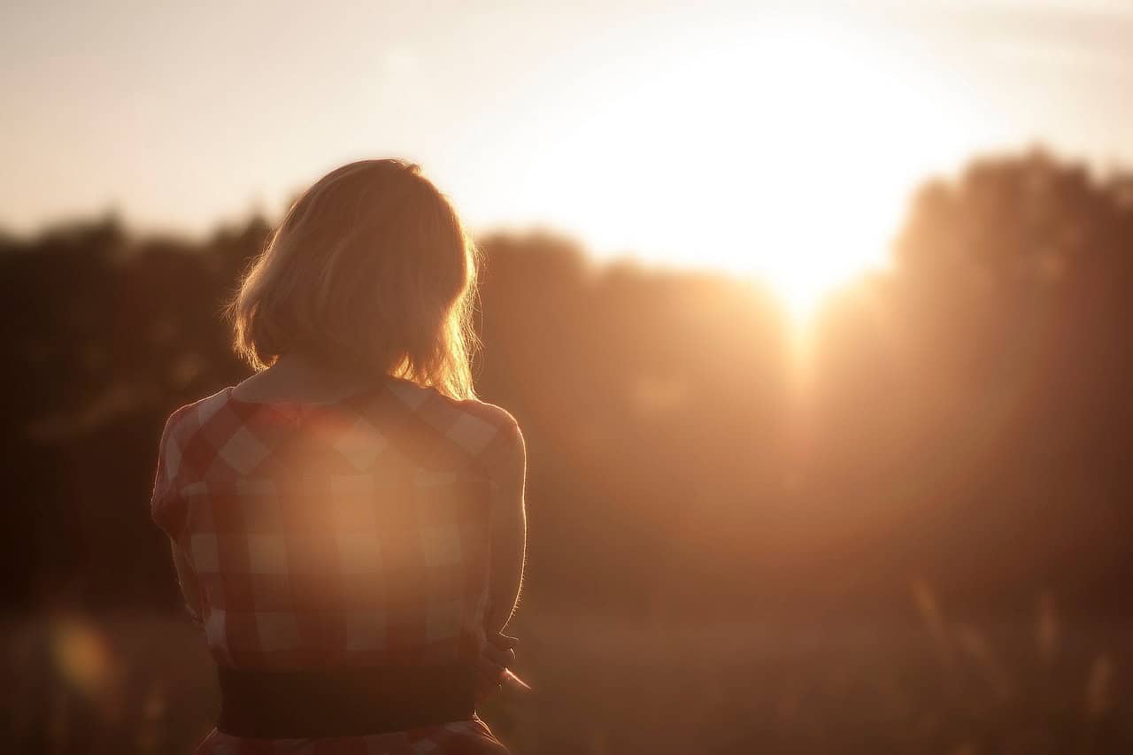 woman, nature, person, sunset, dreams, alone, lonely, cancer, mood, personality, zodiac, astrology